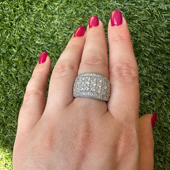 Diamond Luxury Sparkling Sterling Silver Ring - Picture 3 of 3